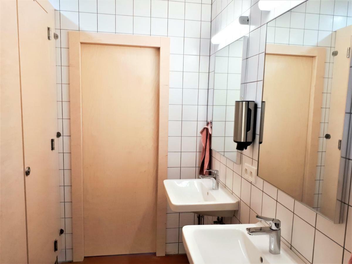 Cmyk Usti Nad Labem Vandrarhem Exteriör bild